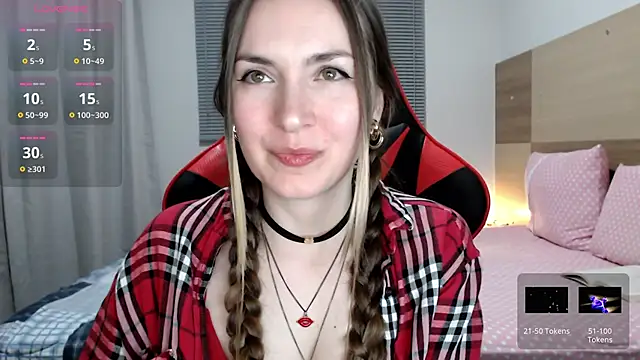 Snapshot of Naughty_Annn chatting on December 1, 2:38 am Naughty Annn online show from December 1, 2:38 am