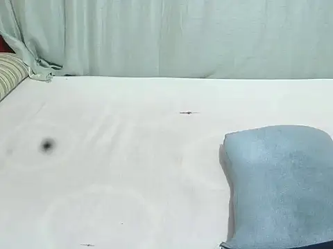 slender sweet online show from February 25, 10:37 am