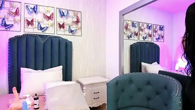 Snapshot of samara_warren chatting on March 7, 4:55 pm samara warren online show from March 7, 4:55 pm