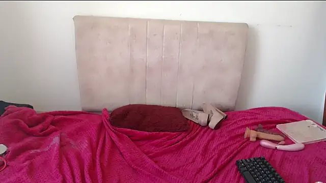 Snapshot of gatitaa777 chatting on February 26, 4:39 pm gatitaa777 online show from February 26, 4:39 pm