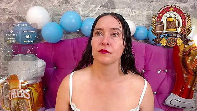 Snapshot of carla_slut_outlimits chatting on October 4, 12:47 pm carla slut outlimits online show from October 4, 12:47 pm