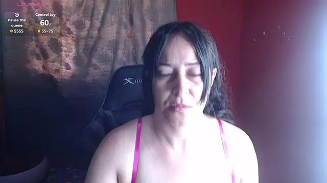 Snapshot of carla_slut_outlimits chatting on November 24, 12:05 pm carla slut outlimits online show from November 24, 12:05 pm