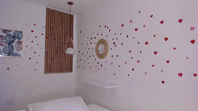 TiffanyWright online show from February 20, 1:33 pm