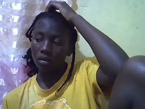 Snapshot of sweety2_ chatting on March 13, 1:29 pm sweety2 online show from March 13, 1:29 pm