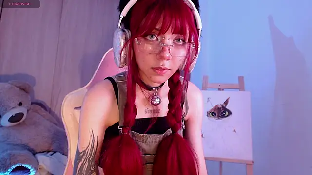 Alicedangerrr online show from October 17, 4:59 am