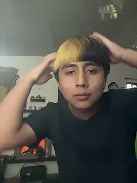 Snapshot of FlpGmz chatting on October 31, 7:48 pm FlpGmz online show from October 31, 7:48 pm