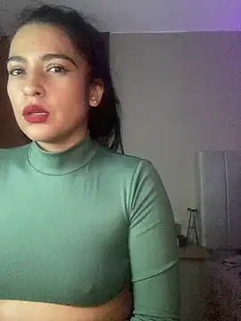 Snapshot of Cleopatracute_ chatting on December 11, 4:07 am Cleopatracute online show from December 11, 4:07 am