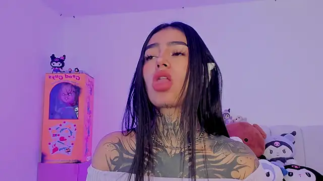 shadowcatt  online show from October 6, 7:00 pm