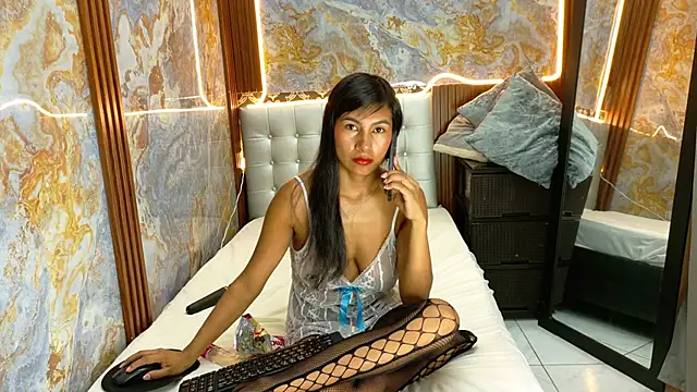  Jessi29  online show from October 6, 9:01 pm