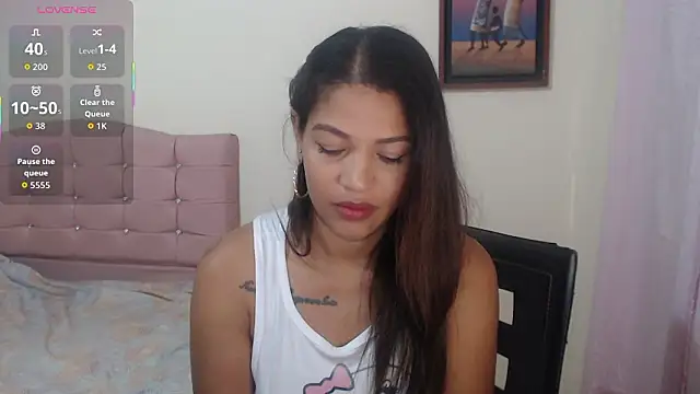 makennaa  online show from February 22, 9:30 am