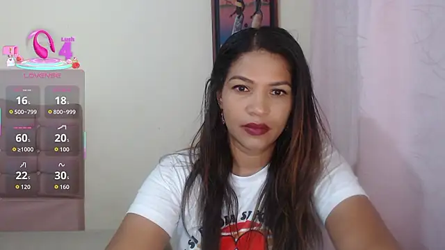 makennaa  online show from March 10, 10:09 am