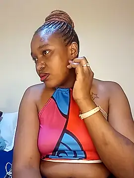 Snapshot of Pretty_tiffany chatting on October 21, 11:27 pm Pretty tiffany online show from October 21, 11:27 pm