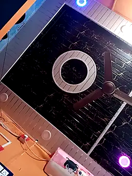 miyaababy online show from December 21, 6:15 pm