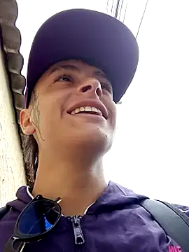 Cuervo maniaco online show from December 15, 5:42 pm