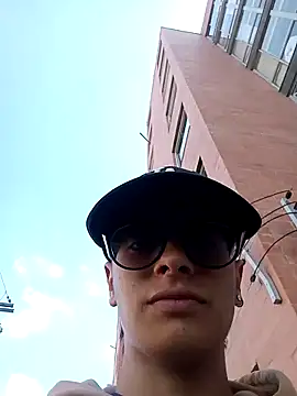 Cuervo maniaco online show from December 17, 3:28 pm