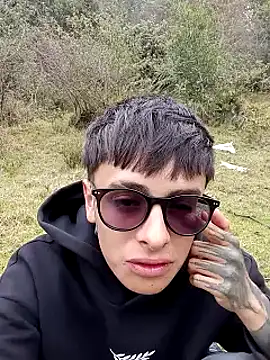 Cuervo maniaco online show from February 19, 5:16 pm