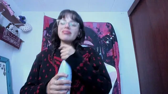 Lucyfx666 online show from May 26, 7:15 am