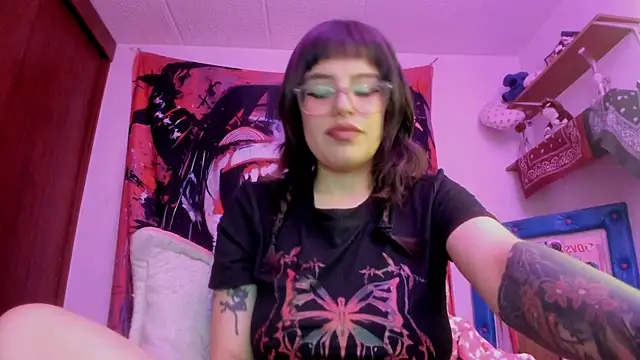 Lucyfx666 online show from June 20, 2:14 am