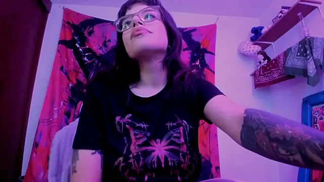 Lucyfx666 online show from July 4, 9:54 pm