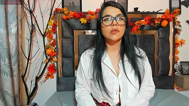 Snapshot of AmbeerBecker chatting on October 28, 2:04 am AmbeerBecker online show from October 28, 2:04 am