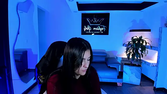 Snapshot of TifanyWhite_ chatting on December 10, 3:09 am TifanyWhite online show from December 10, 3:09 am