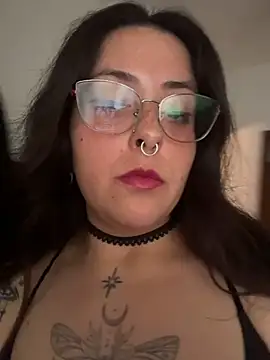 Snapshot of Mizztikaa chatting on July 28, 5:45 pm Mizztikaa online show from July 28, 5:45 pm