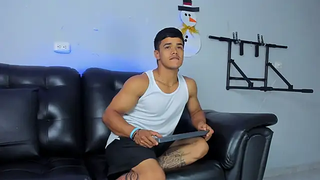 Rob saenz  online show from December 17, 1:27 pm