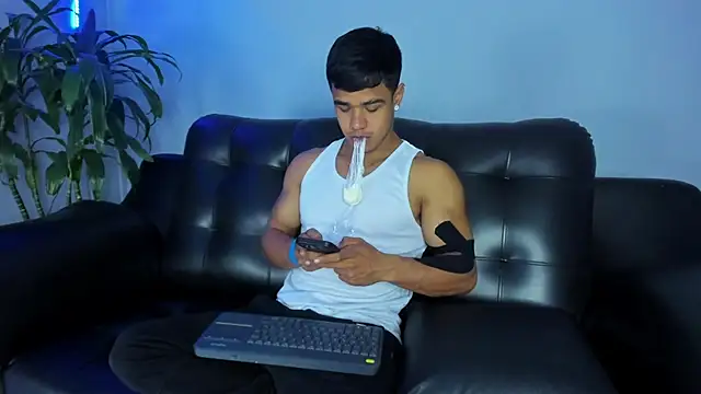 Rob saenz  online show from September 30, 2:33 pm