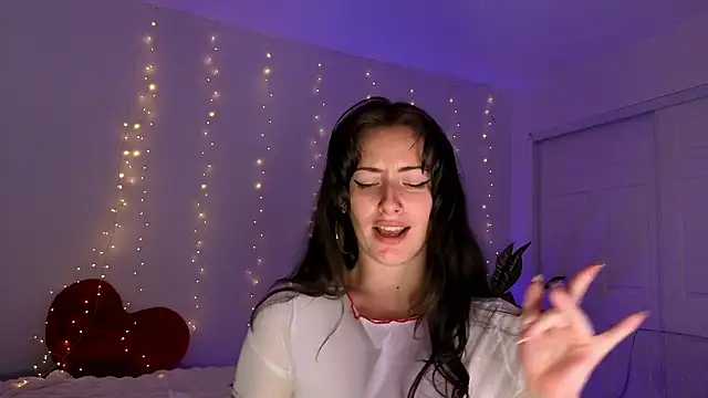 Sapphir3xoxo online show from January 13, 3:45 am