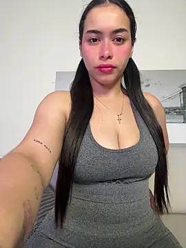 Snapshot of SophieRoyals chatting on March 26, 12:33 pm SophieRoyals online show from March 26, 12:33 pm