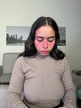 SophieRoyals online show from June 18, 1:04 pm