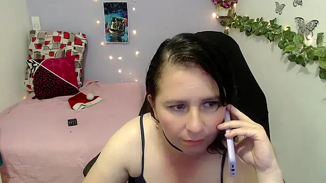 victoria jones online show from December 18, 1:34 pm