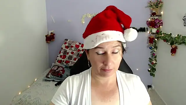victoria jones online show from December 24, 1:39 pm