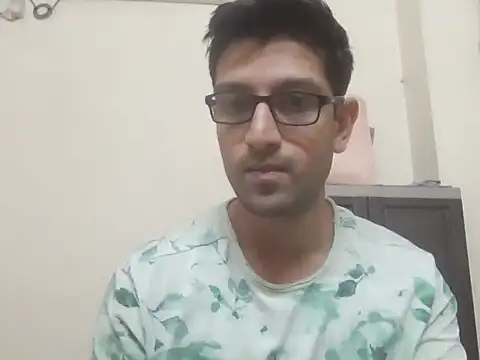 Snapshot of arjun_077 chatting on May 3, 7:31 pm arjun 077 online show from May 3, 7:31 pm