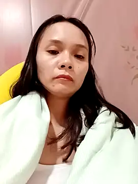 Snapshot of Cute20love20 chatting on December 18, 1:23 pm Cute20love20 online show from December 18, 1:23 pm