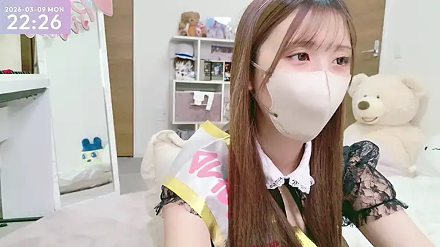 Snapshot of -SHINON- chatting on March 9, 1:26 pm -SHINON- online show from March 9, 1:26 pm