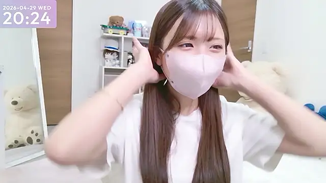 Snapshot of -SHINON- chatting on April 29, 11:25 am -SHINON- online show from April 29, 11:25 am