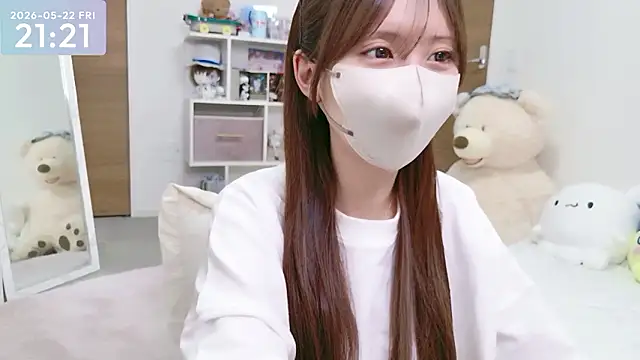Snapshot of -SHINON- chatting on May 22, 12:22 pm -SHINON- online show from May 22, 12:22 pm