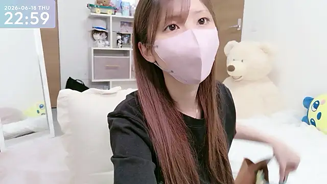 Snapshot of -SHINON- chatting on June 18, 1:59 pm -SHINON- online show from June 18, 1:59 pm
