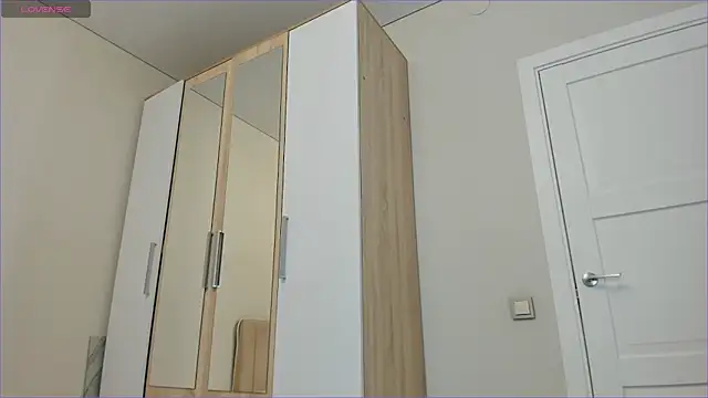 sweety vikky online show from February 7, 12:20 am