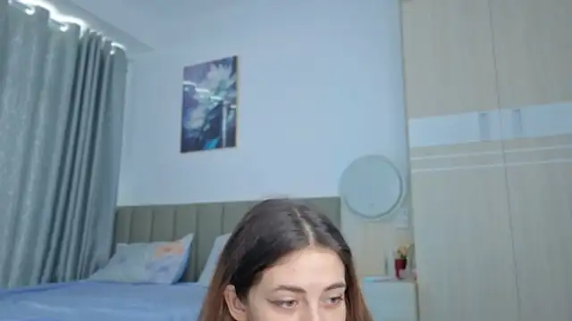 Snapshot of sweety_vikky chatting on May 17, 12:08 am sweety vikky online show from May 17, 12:08 am
