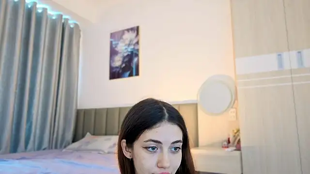 Snapshot of sweety_vikky chatting on June 1, 12:34 am sweety vikky online show from June 1, 12:34 am