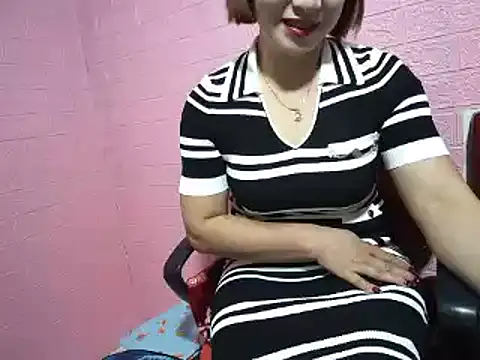 Mama-BigPussy online show from December 13, 2:21 am