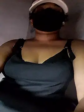 Snapshot of Tharukasenevirathne chatting on May 22, 4:12 pm Tharukasenevirathne online show from May 22, 4:12 pm