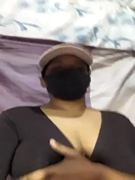 Snapshot of Tharukasenevirathne chatting on June 4, 4:24 pm Tharukasenevirathne online show from June 4, 4:24 pm