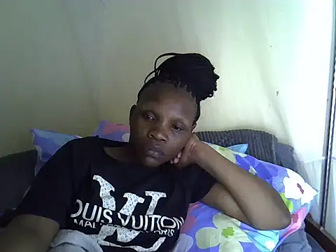 Snapshot of Sweet_serah chatting on October 8, 6:38 pm Sweet serah online show from October 8, 6:38 pm