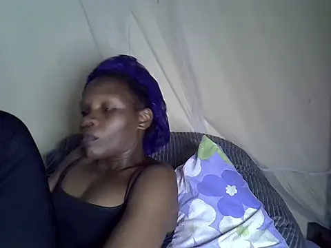 Snapshot of Sweet_serah chatting on April 10, 8:30 am Sweet serah online show from April 10, 8:30 am