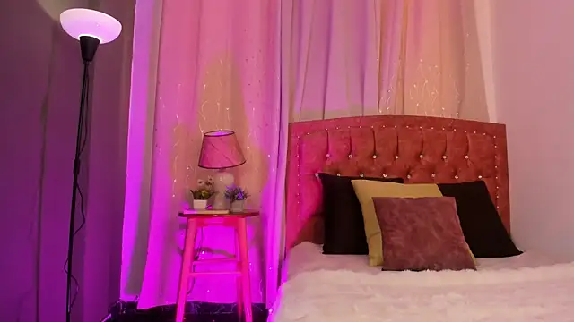 Snapshot of Zara_dulce chatting on October 13, 1:00 pm Zara dulce online show from October 13, 1:00 pm