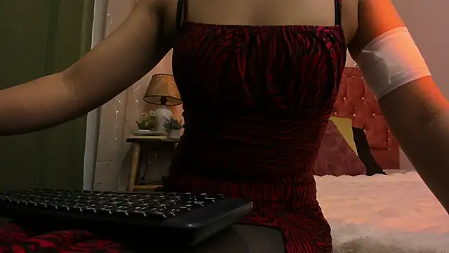 Snapshot of Zara_dulce chatting on October 18, 11:55 am Zara dulce online show from October 18, 11:55 am