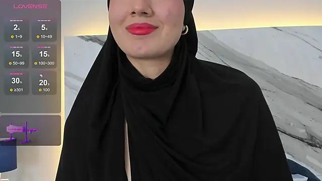 Snapshot of fatimarab chatting on January 28, 10:45 pm fatimarab online show from January 28, 10:45 pm